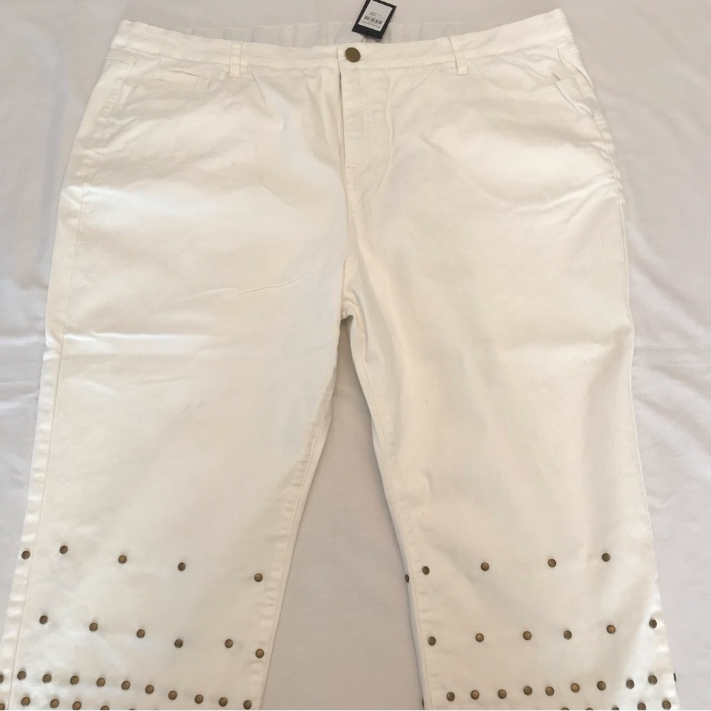 New Avenue, Jada Studded Crop Jeans, Plus Size 26/28, Women's Capris Denim